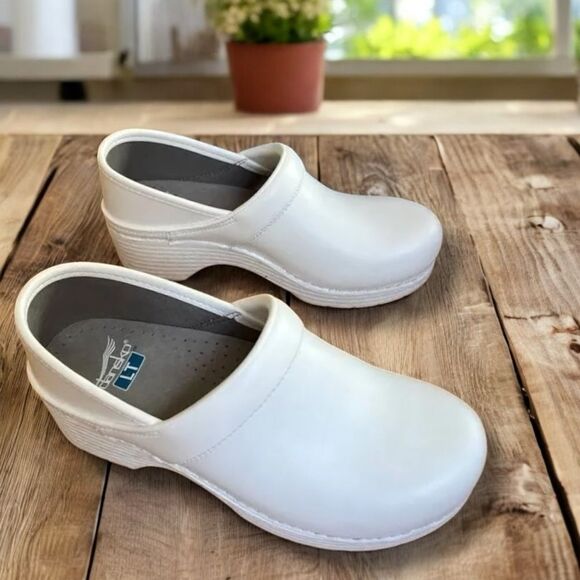 NEW DANSKO Womens Professional LT Leather Lightweight Clog Size 40 - Picture 6 of 10